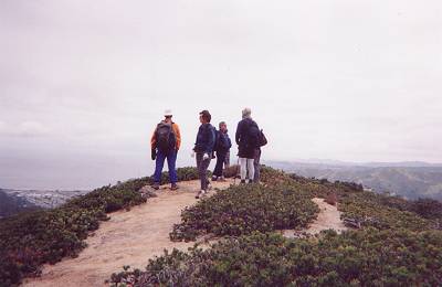 A viewpoint on the Montara Mountain hike